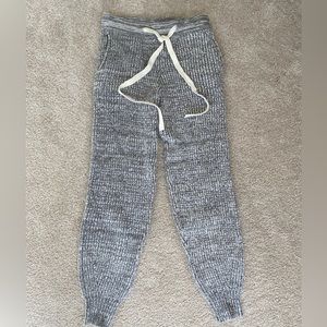 New without tags size SMALL universal thread sweater pants